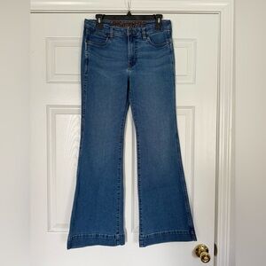 Woman’s wrangler retro jeans